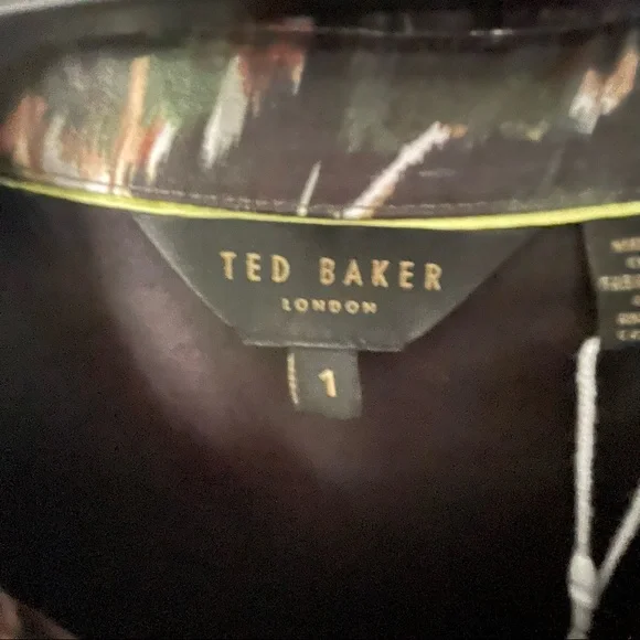 NWT Ted Baker London Evrett Lantern Sleeve Jungle Print Top, Khaki/Multi Size 4